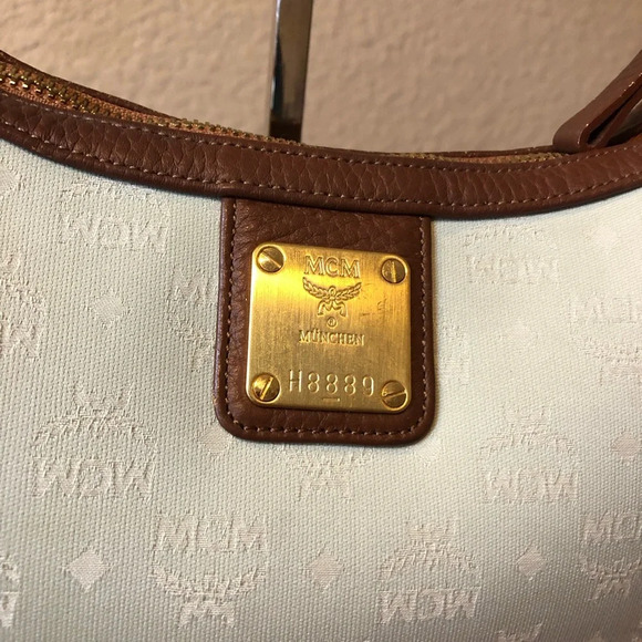 MCM Hobo - Picture 2 of 16